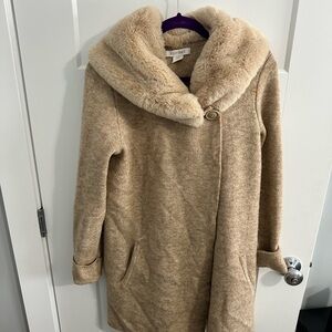 Ellen Tracy Beige Teddy Jacket with Faux Fur Collar